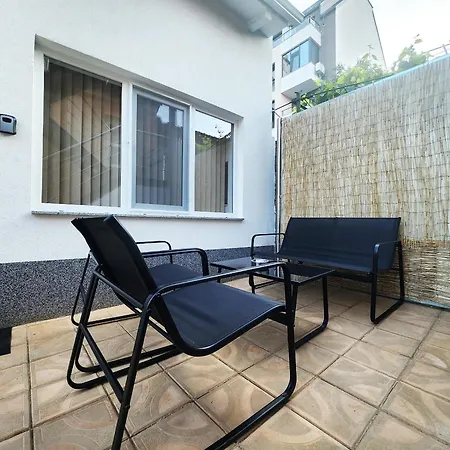 Apartment Cosy With A Sunny Balcony In
